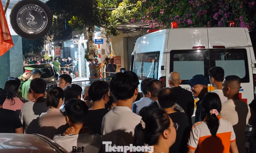 Vụ người đàn ông bị đâm tử vong trong ô tô ở Hà Nội: 'Hung thủ giật dao của người bán thịt gây án'