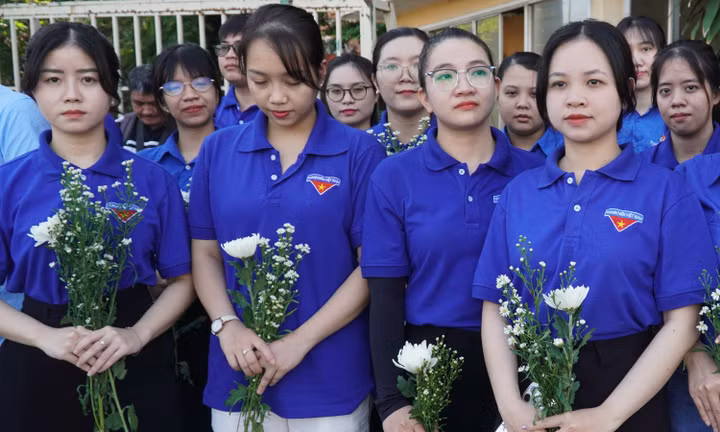 [VIDEO] Nhành hoa trắng và giờ học đặc biệt về lòng yêu nước cho thế hệ trẻ 