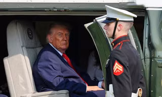 Chiến sự Iran đến giai đoạn nguy hiểm, ông Trump tính nước cờ mới