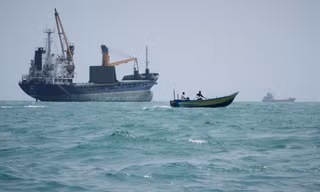 Iran lập ‘vùng cấm’ ngoài eo biển Hormuz; Mỹ tố Tehran nói dối