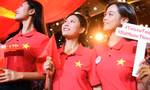Hoa hậu Trúc Linh và 53 thí sinh Hoa hậu Việt Nam xúc động với 'Đất nước thiên hùng ca'