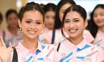 53 thí sinh Hoa hậu Việt Nam đổ bộ thảm đỏ Siêu cúp Quốc gia