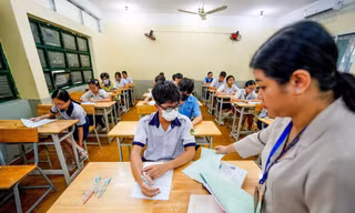 Tuyển sinh lớp 10: TPHCM chốt môn thi thứ ba và bài thi bổ sung