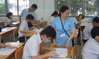 Học sinh TPHCM trong kỳ thi tuyển sinh vào lớp 10