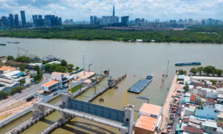 Thi công dự án chống ngập 10.000 tỷ, kênh Tẻ - Đôi tạm cấm luồng