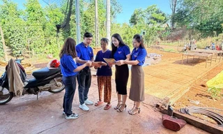 ác đoàn viên, thanh niên tỉnh Đồng Nai có mặt khắp buôn, làng, vùng sâu, vùng xa để tuyên truyền về quyền và nghĩa vụ trong công tác bầu cử.