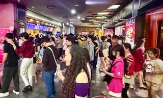 Rạp phim ken cứng người ngày Mùng 1 Tết