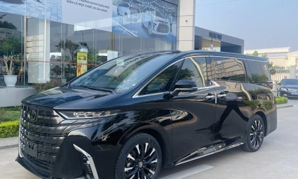 Thuế giảm, xe hybrid tại Việt Nam bắt đầu được hạ giá