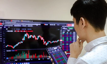 'Nín thở' với chứng khoán cuối năm 