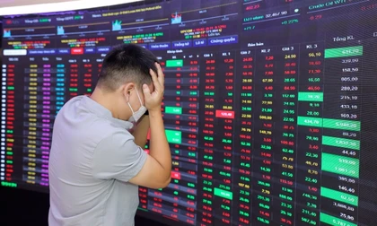 Thị trường chứng khoán đảo chiều đột ngột