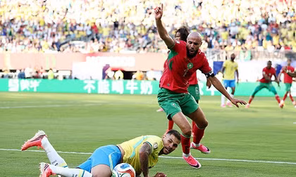 Buộc Brazil chia điểm, Morocco gây ấn tượng trận ra quân