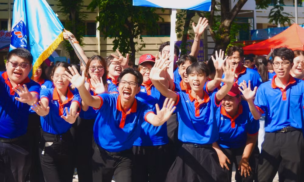 Hơn 4.000 sinh viên tình nguyện hội tụ tại Lễ ra quân 'Tiếp sức mùa thi 2026'