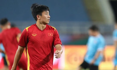 Vừa lên tuyển Việt Nam, Bùi Tiến Dũng đã bị trả về Thể Công Viettel