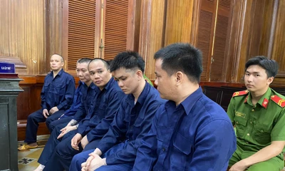 Các bị cáo tại phiên tòa.