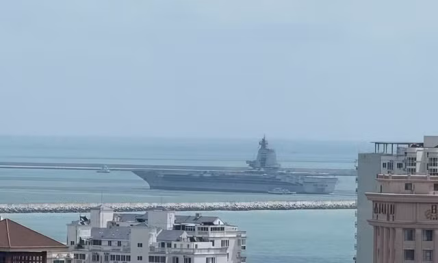 Tàu sân bay Phúc Kiến lần đầu xuất hiện ở đảo Hải Nam