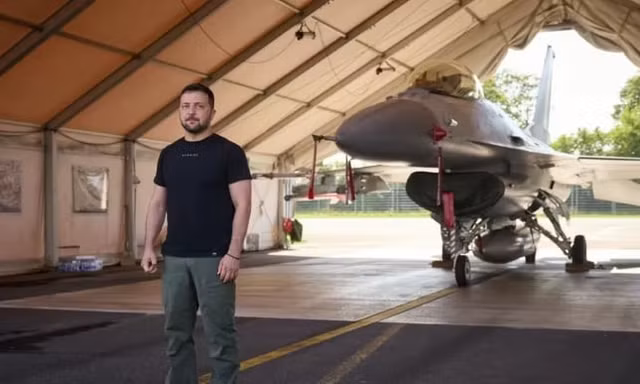 Tổng thống Zelensky: Ukraine không đủ máy bay chiến đấu F-16