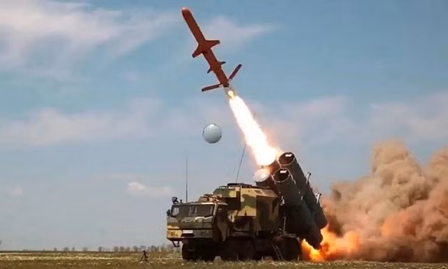 Ukraine tuyên bố sắp sở hữu tên lửa đạn đạo nội địa