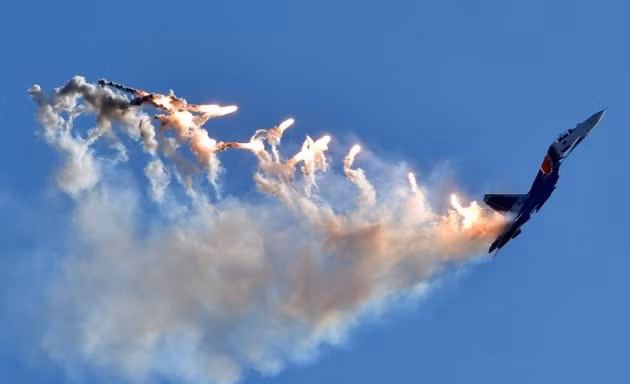 Rộ tin tiêm kích Su-30SM của Nga rơi sau khi phóng tên lửa