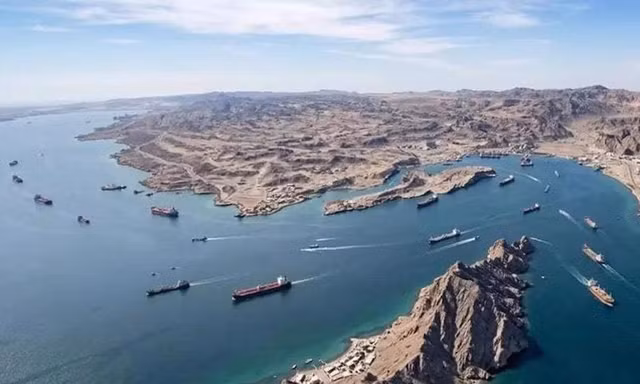 Iran có thể "khóa chặt" eo biển Hormuz trong thời gian dài