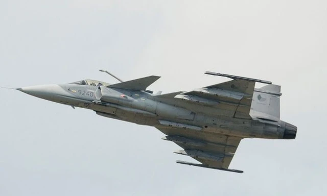 Anh, Pháp phối hợp tấn công IS ở Syria