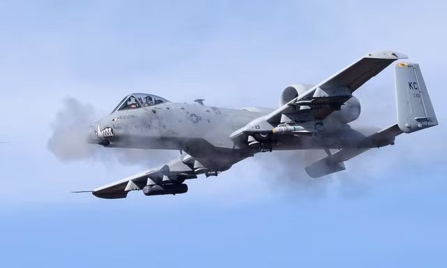 Mỹ tăng gấp đôi phi đội A-10 ở Trung Đông