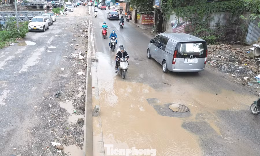 Hà Nội: Đường Nguyễn Cảnh Dị vẫn 'kỳ dị' sau 5 tháng sửa chữa