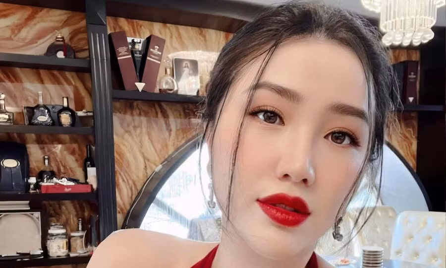 Làn sóng chê ca sĩ Việt lỗi thời