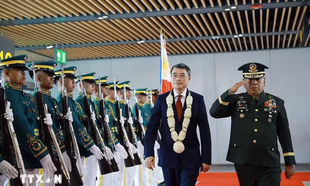 Thủ tướng Lê Minh Hưng đến Philippines dự Hội nghị Cấp cao ASEAN lần thứ 48 