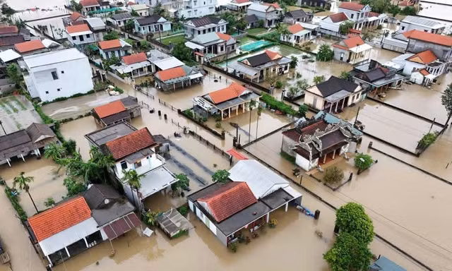 Bão lụt kinh hoàng, đại biểu đề nghị sớm có gói tài chính khẩn cấp