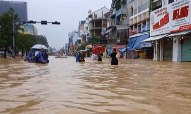 Chủ tịch TP. Huế: 'Đã có lúc rất nguy cấp, nhưng chúng ta không phải xử lý tình huống xấu nhất'