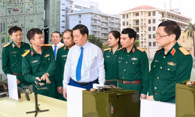 Quân đội cần hàng nghìn chuyên gia công nghệ chiến lược