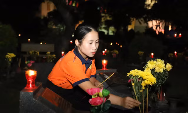 Tuổi trẻ TPHCM thắp nến tri ân các Mẹ Việt Nam anh hùng, Anh hùng liệt sĩ 
