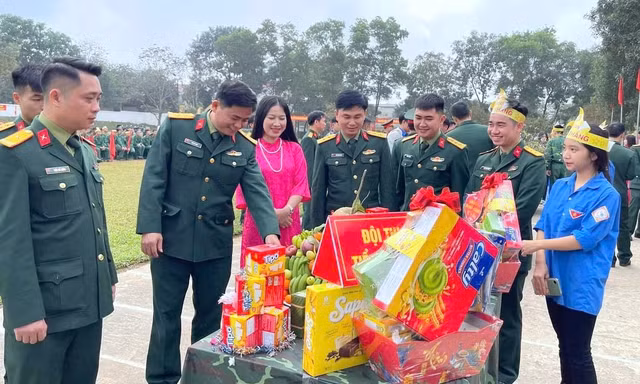 Xuân biên cương - Tết ấm cho em - Hội chợ Tết 0 đồng tại Nghệ An