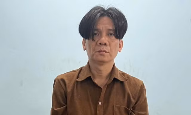 Bắt đối tượng vào tiệm vàng ở trung tâm TPHCM cướp giật