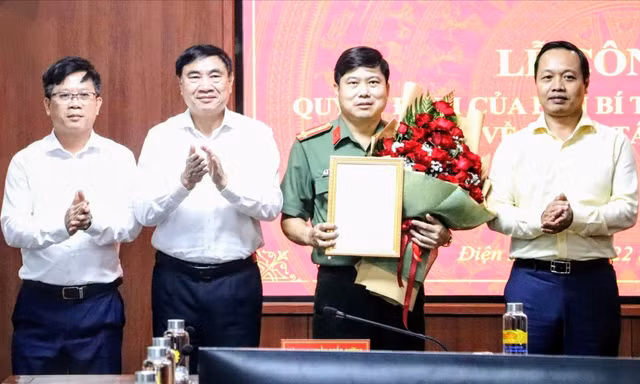 Công bố quyết định của Ban Bí thư Trung ương Đảng về công tác cán bộ