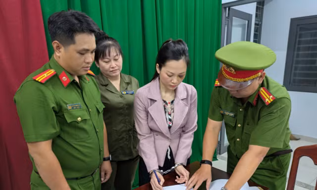 Bắt khẩn cấp chủ cơ sở nha khoa hành hung khách hàng ở TPHCM 