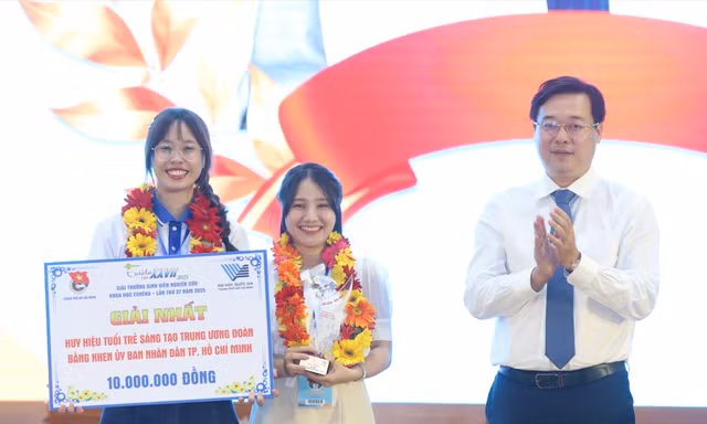 Trao Giải thưởng Sinh viên nghiên cứu khoa học - Euréka lần thứ 27