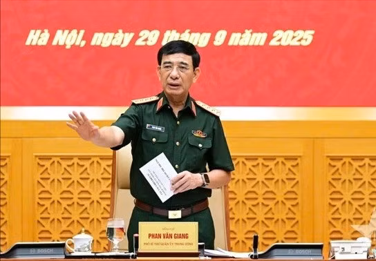 Đại tướng Phan Văn Giang chủ trì Hội nghị Thường vụ Quân ủy Trung ương