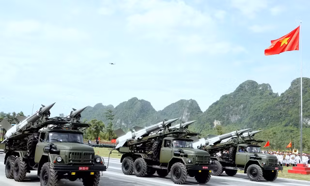 Nhiều loại vũ khí, khí tài do Việt Nam sản xuất sẽ ra mắt tại sân bay Gia Lâm