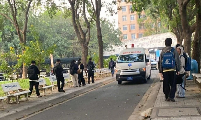 Nam sinh tử vong trong khuôn viên trường đại học sau tiếng động lớn