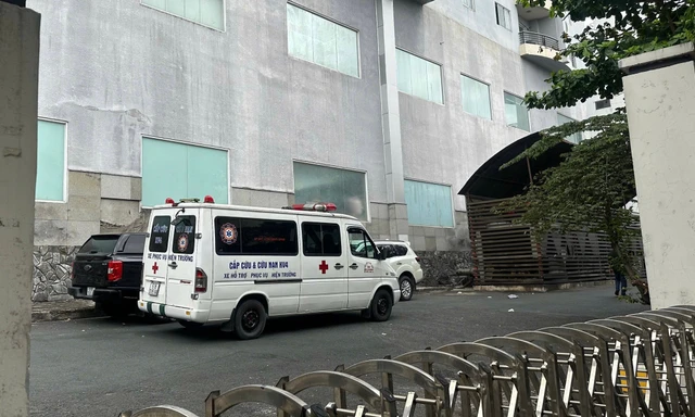 Điều tra nguyên nhân người đàn ông rơi từ tầng 17 chung cư ở TPHCM