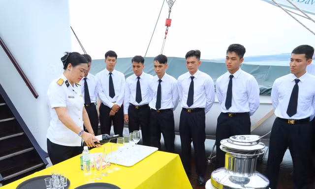 Hải trình đặc biệt của những chỉ huy Hải quân tương lai