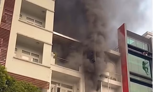 Công an TP.HCM điều tra dấu hiệu hình sự trong vụ cháy nhà trọ khiến 2 người chết