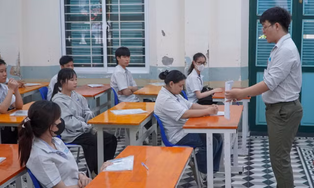 Nông lâm, Quốc tế, Văn hóa TPHCM... công bố điểm chuẩn: Công nghệ, sức khỏe tiếp tục dẫn đầu