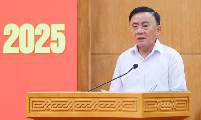 Bộ Chính trị, Ban Bí thư: Sớm kiện toàn, bổ sung bí thư, chủ tịch UBND cấp xã còn thiếu