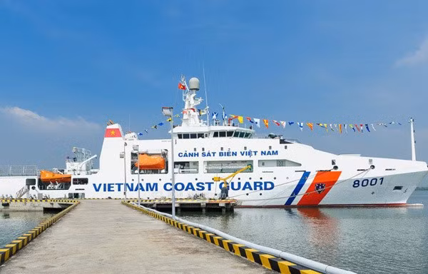 Tư lệnh Cảnh sát biển, Giám đốc Công an tỉnh có quyền phạt tiền đến 1 tỷ đồng với các vi phạm vùng biển