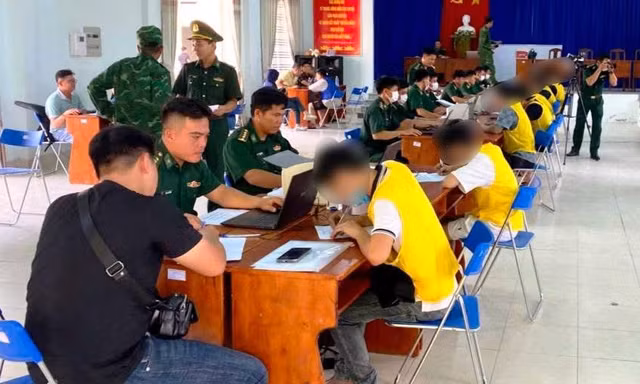 18 công dân bị Campuchia trục xuất, hé lộ cái bẫy “việc nhẹ, lương cao”