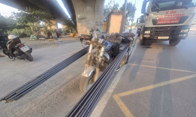 Dẹp 'loạn' xe ba gác, tự chế chở cồng kềnh ở TPHCM 