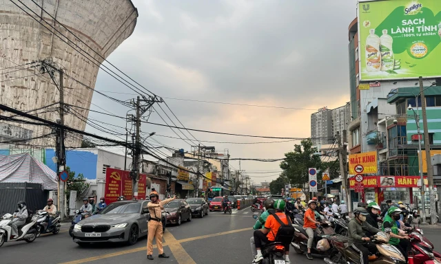 Cấm xe nhiều đường ở TPHCM để bắn pháo hoa Tết Dương lịch 2026 