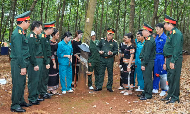 Đồng bào dân tộc thiểu số phát huy vai trò về nhiệm vụ quốc phòng, an ninh trong tình hình mới